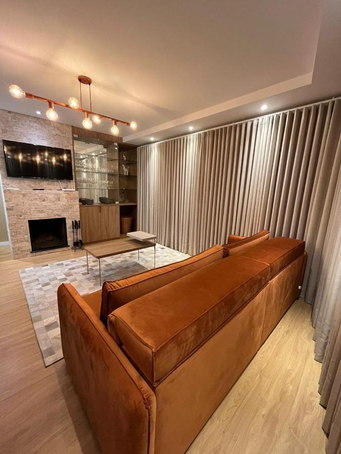 Apartamento Espetacular, 2 Suites, A 30M Da Rua Coberta Gramado Extérieur photo